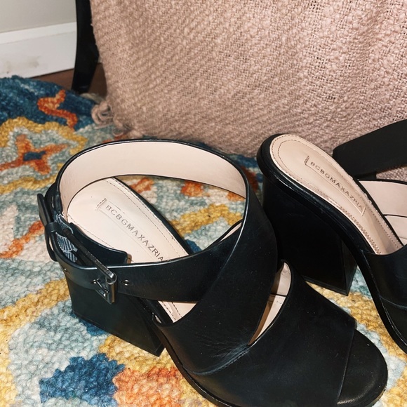 BCBGMAXAZRIA chunky black sandal - Picture 4 of 4